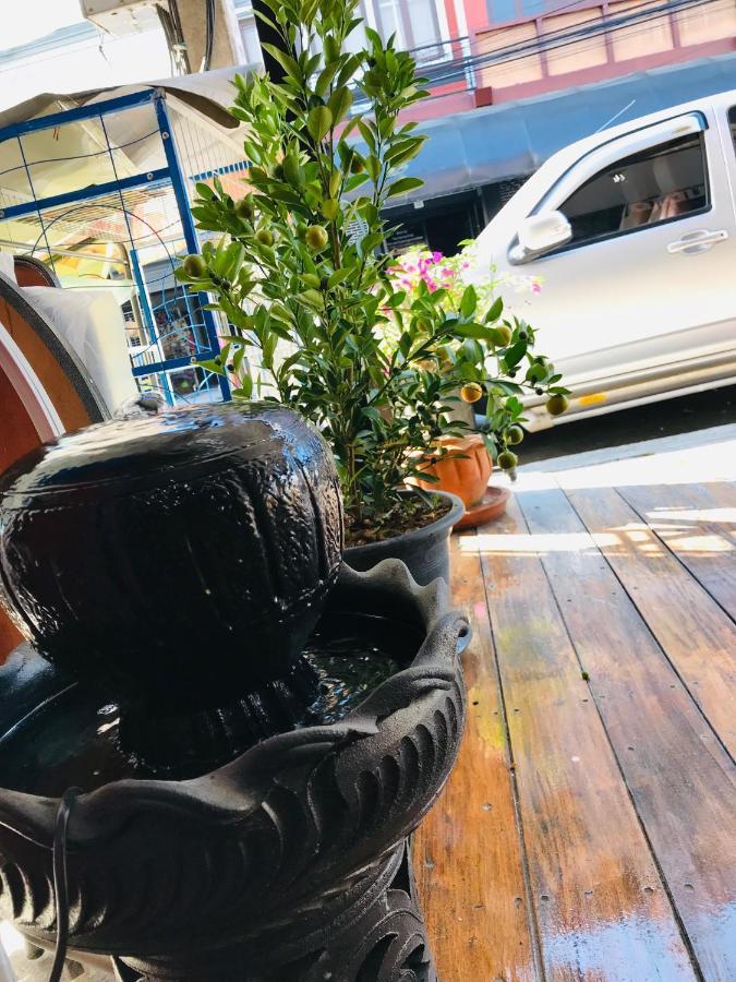 Hostel Supalakhouse Chiang Mai Zewnętrze zdjęcie
